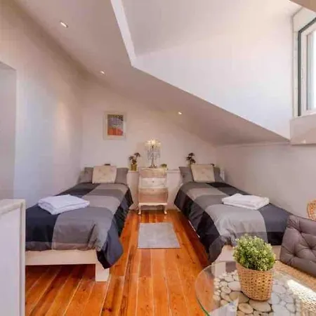 Alfama Duplex Sea View - 4 Persons Lisbon